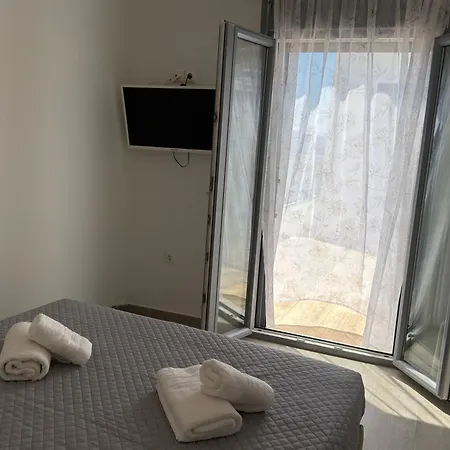 فيلة Viglaki House