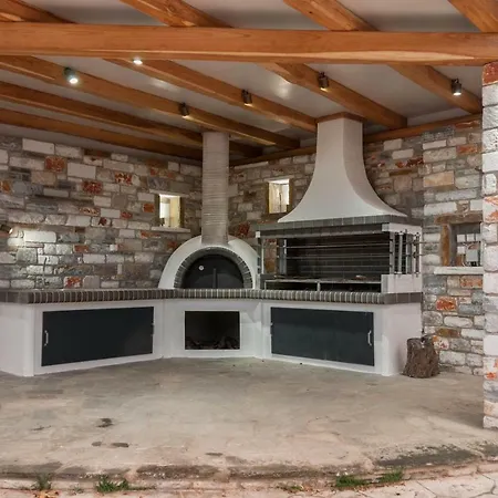 Viglaki House Villa *